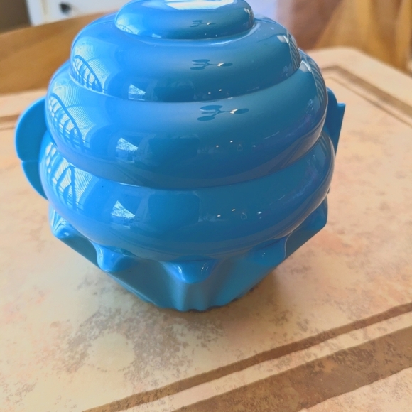New Tupperware Cupcake Muffin Keeper Holder Forget-me-not Container Blue - Picture 3 of 6